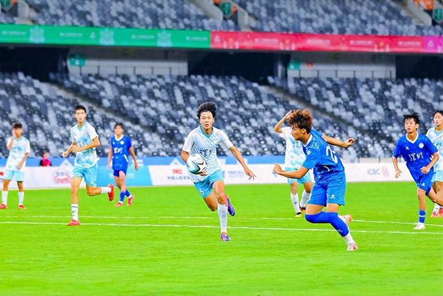 “全民参与+专业实力”！龙岗硬核足球底蕴静待正赛