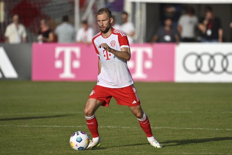 咪咕体育直播CBA-记者：莱默尔脚踝有伤，但对阵多特依然带伤出战