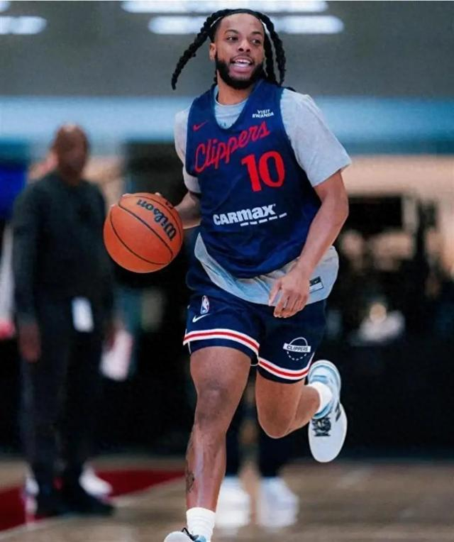 咪咕体育直播观看-快船有他能加把劲！做好1转变不做“哈登替身” 1优势不逊小卡|加兰|詹姆斯·哈登|骑士|伦纳德|季后赛_新浪体育_新浪新闻