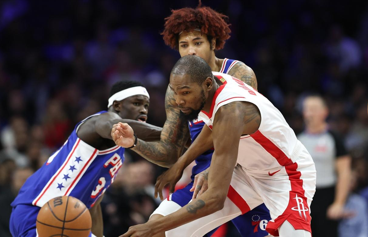 咪咕体育直播下载-裁判帮忙依然难阻失利，乌度卡谜之操作自毁长城，杜兰特扎心了